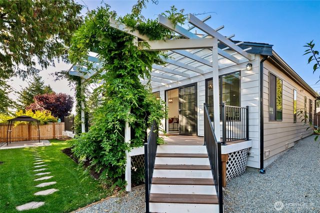 4902 241st Street SW, Mountlake Terrace, WA 98043