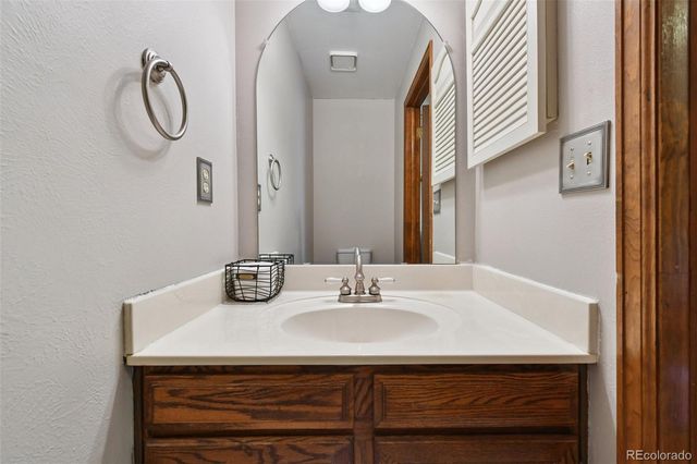 687 E Phillips Drive N, Littleton, CO 80122