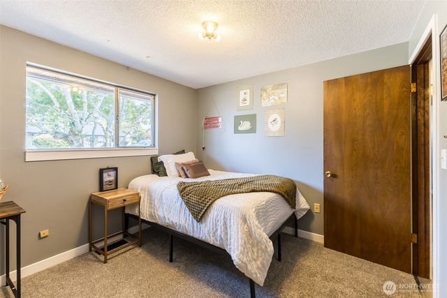 26217 SE 426th St, Enumclaw, WA 98022