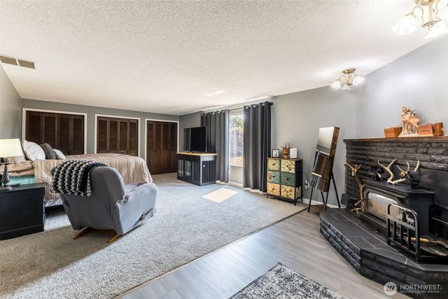 26217 SE 426th St, Enumclaw, WA 98022