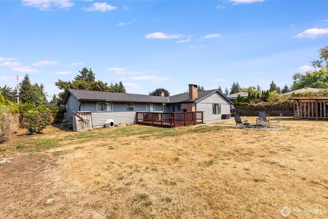 26217 SE 426th St, Enumclaw, WA 98022