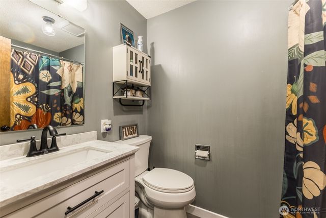 26217 SE 426th St, Enumclaw, WA 98022