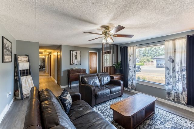 26217 SE 426th St, Enumclaw, WA 98022