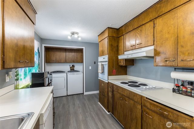 26217 SE 426th St, Enumclaw, WA 98022