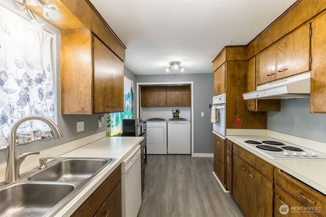 26217 SE 426th St, Enumclaw, WA 98022