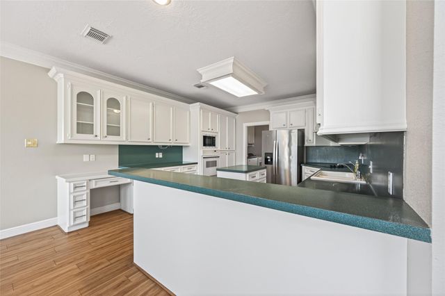 503 Pine View Circle, Montgomery, TX 77356