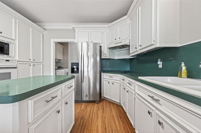 503 Pine View Circle, Montgomery, TX 77356