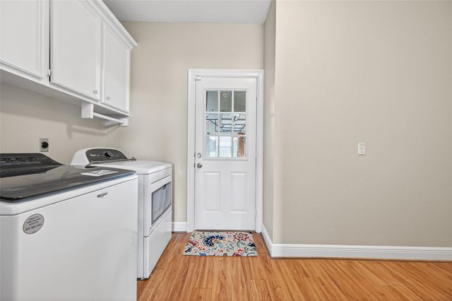 503 Pine View Circle, Montgomery, TX 77356