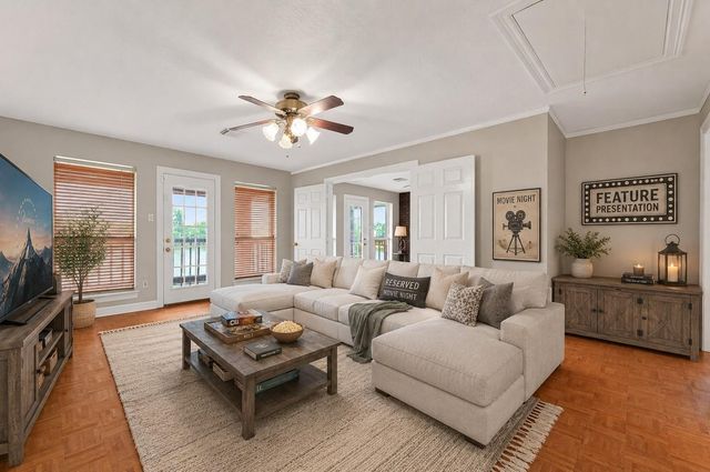 503 Pine View Circle, Montgomery, TX 77356