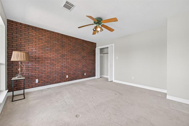 503 Pine View Circle, Montgomery, TX 77356