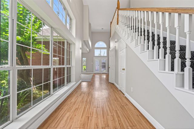 503 Pine View Circle, Montgomery, TX 77356
