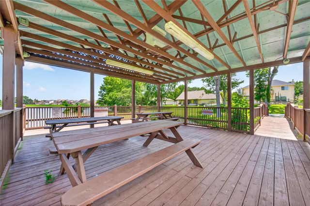 503 Pine View Circle, Montgomery, TX 77356