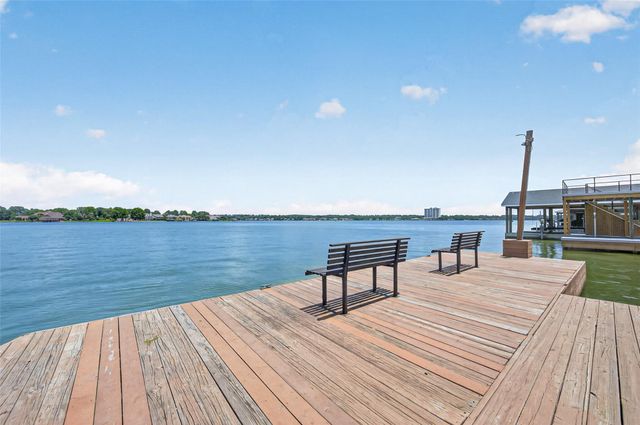 503 Pine View Circle, Montgomery, TX 77356