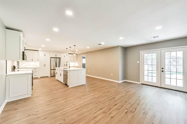 5034 Creekview Drive, La Porte, TX 77571