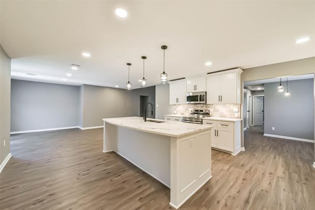 5034 Creekview Drive, La Porte, TX 77571