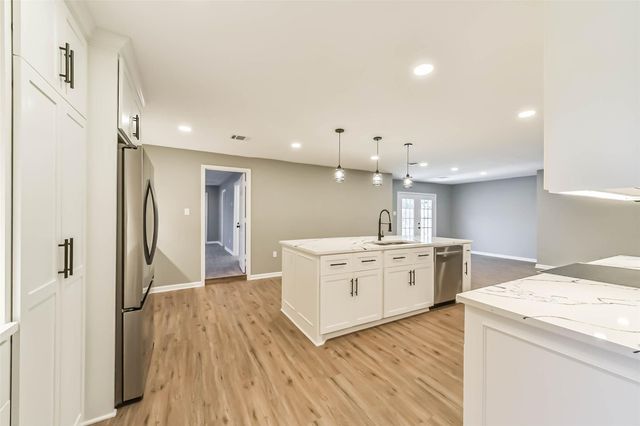 5034 Creekview Drive, La Porte, TX 77571