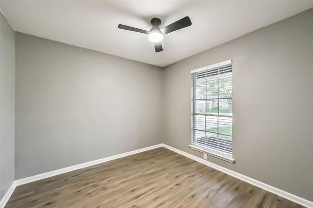 5034 Creekview Drive, La Porte, TX 77571