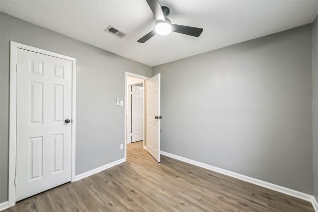 5034 Creekview Drive, La Porte, TX 77571