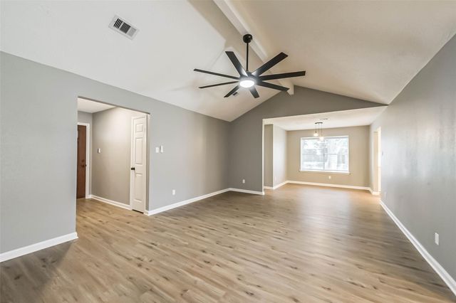 5034 Creekview Drive, La Porte, TX 77571