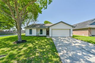 5034 Creekview Drive, La Porte, TX 77571