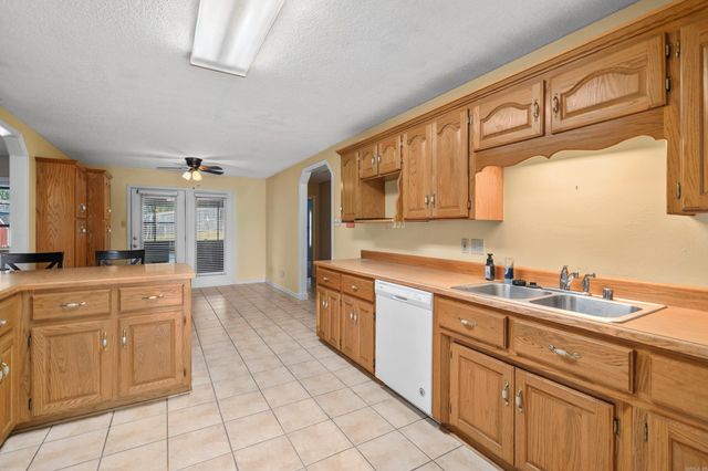 115 Gregory Place, Hot Springs, AR 71913