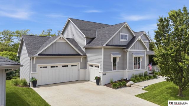 1606 S 221st Circle, Elkhorn, NE 68022