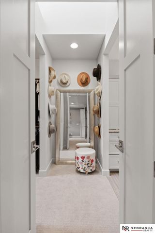 1606 S 221st Circle, Elkhorn, NE 68022