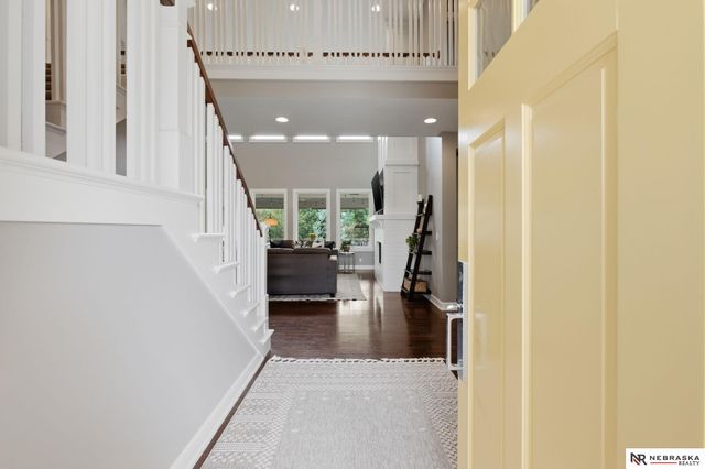 1606 S 221st Circle, Elkhorn, NE 68022