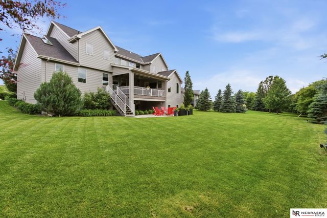 1606 S 221st Circle, Elkhorn, NE 68022