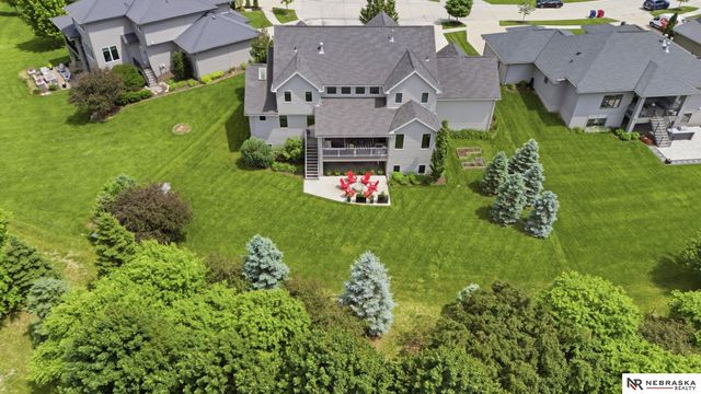 1606 S 221st Circle, Elkhorn, NE 68022