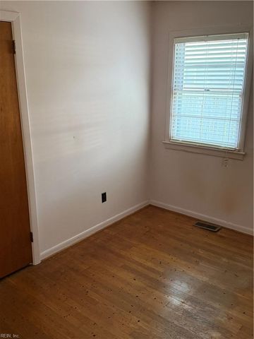 1004 76th ST, Newport News, VA 23605