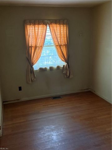 1004 76th ST, Newport News, VA 23605