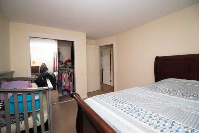 120 Amesbury St, Dracut, MA 01826