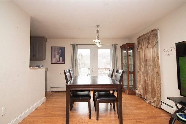 120 Amesbury St, Dracut, MA 01826