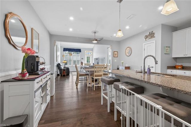 217 Kenny LN, Smithfield, VA 23430