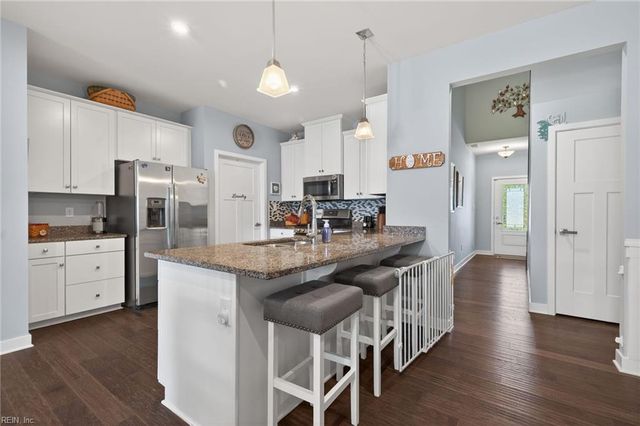 217 Kenny LN, Smithfield, VA 23430