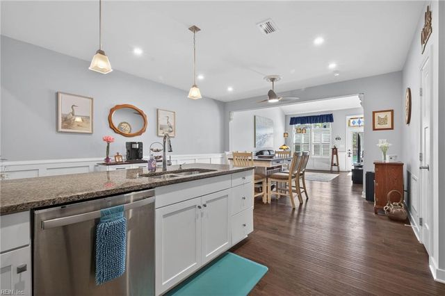 217 Kenny LN, Smithfield, VA 23430