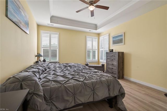 217 Kenny LN, Smithfield, VA 23430