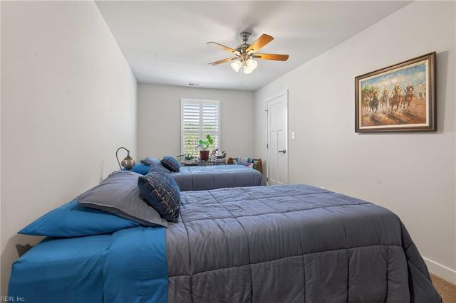 217 Kenny LN, Smithfield, VA 23430