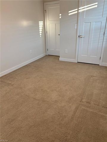 217 Kenny LN, Smithfield, VA 23430