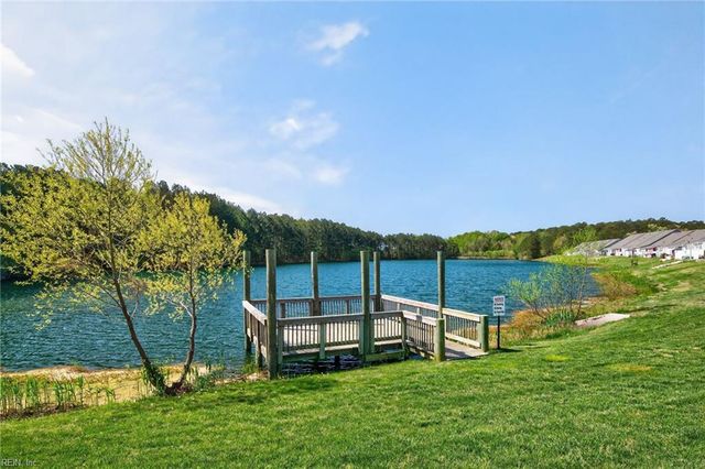217 Kenny LN, Smithfield, VA 23430