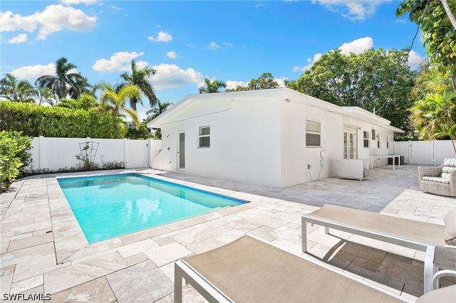 725 Central AVE, Naples, FL 34102
