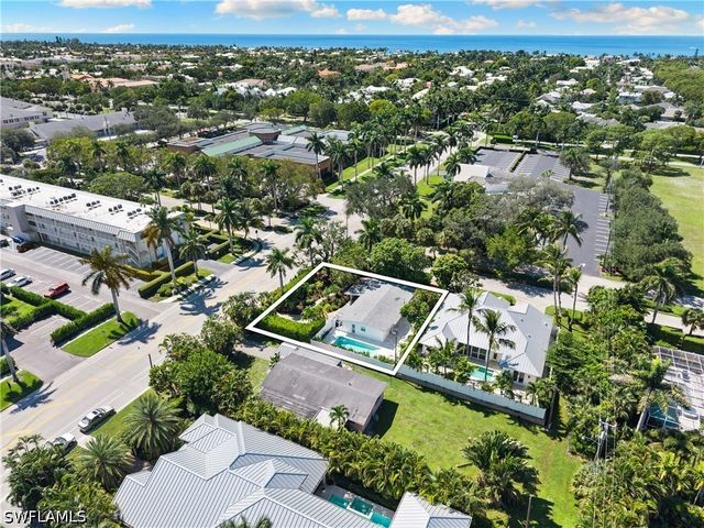 725 Central AVE, Naples, FL 34102