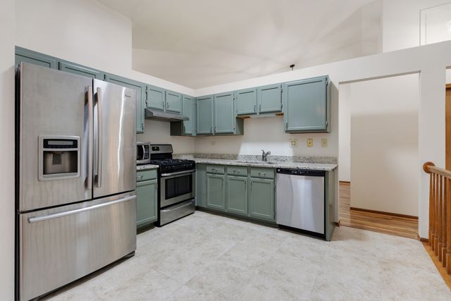 1791 BARNHILL Drive, Mundelein, IL 60060