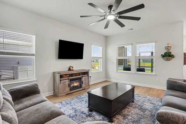 415 Rollins Dr., Longs, SC 29568