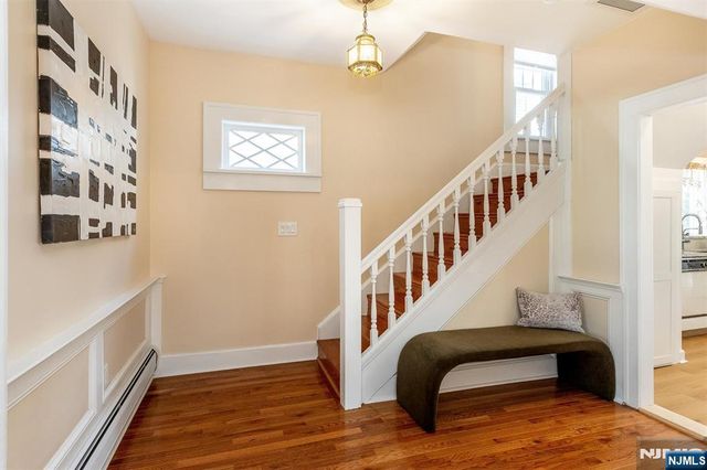 27 Edgewood Road, Bloomfield, NJ 07003