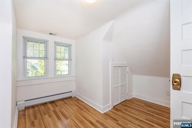 27 Edgewood Road, Bloomfield, NJ 07003