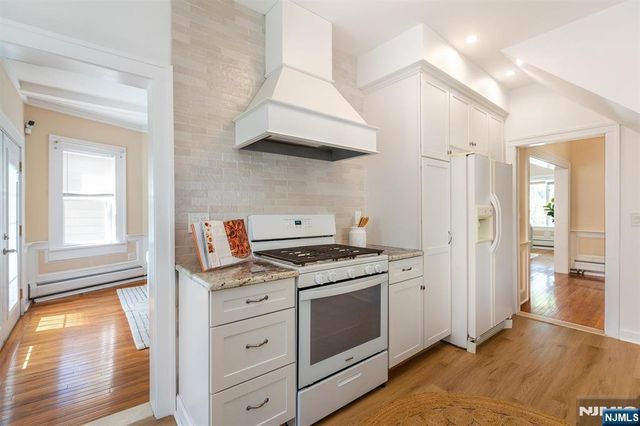 27 Edgewood Road, Bloomfield, NJ 07003