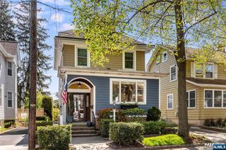 27 Edgewood Road, Bloomfield, NJ 07003