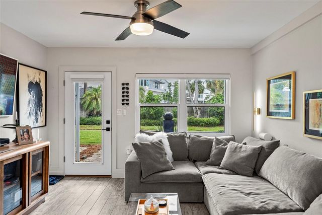 300 VENETIAN DRIVE 1, Clearwater, FL 33755